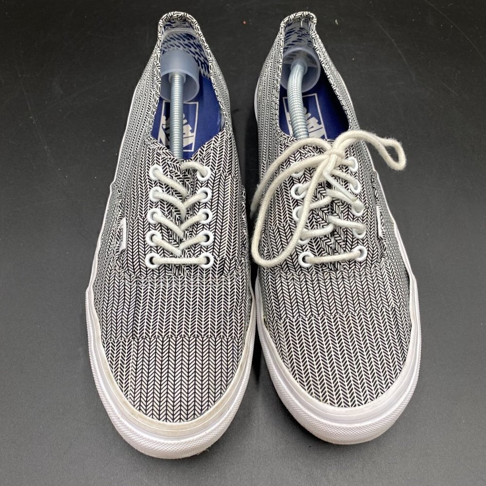 Vans Black/White Sneakers Women's Size 10 - Picture 2 of 11